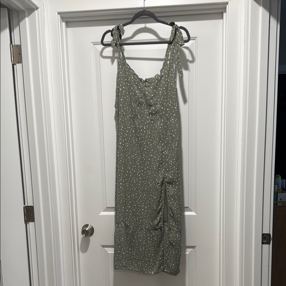 Abercrombie & Fitch Gray Sleeveless Midi Slip Dress